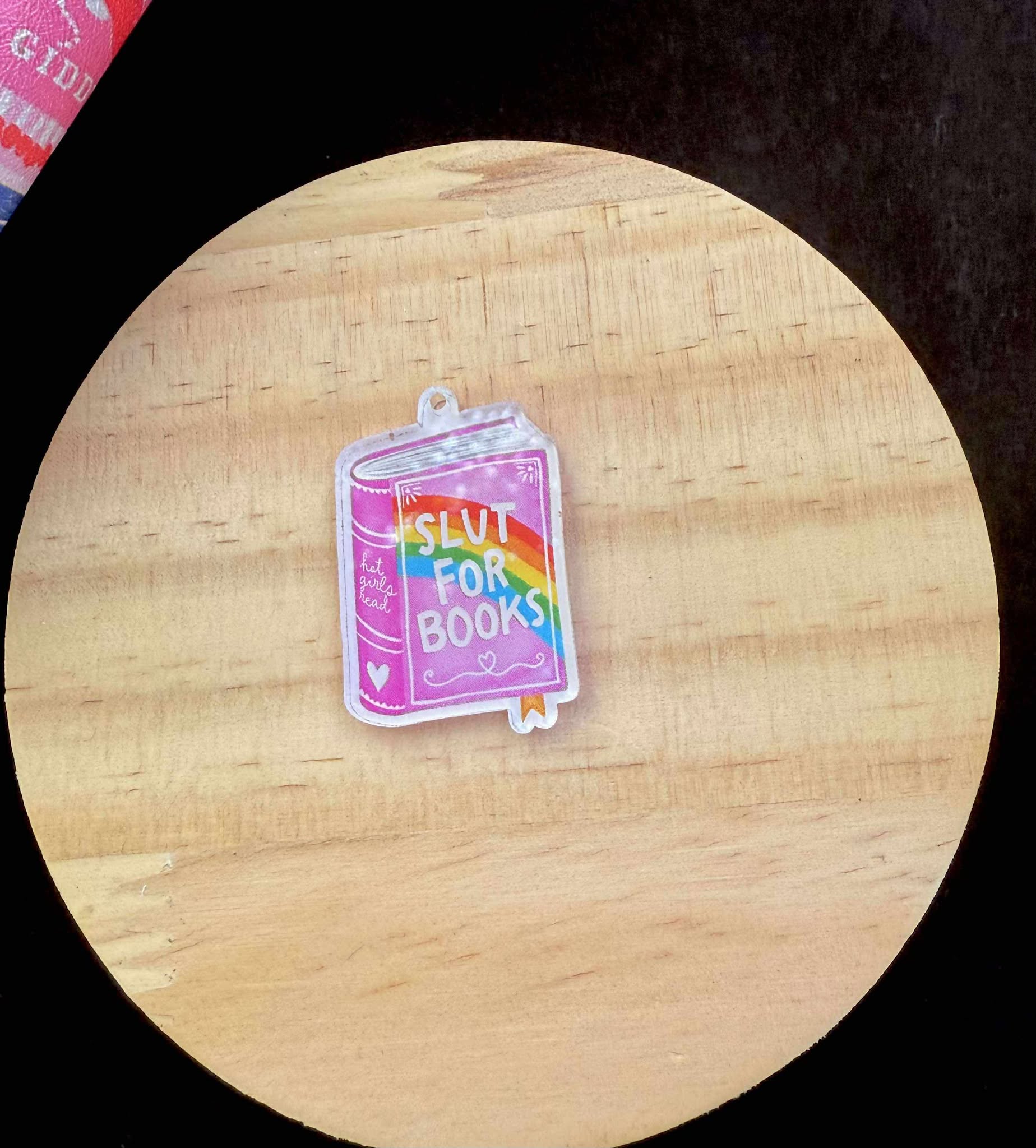 “Slut For Books” Dust Plug Charm – With Keyring & Clasp (iPhone, USB-C, Micro USB)