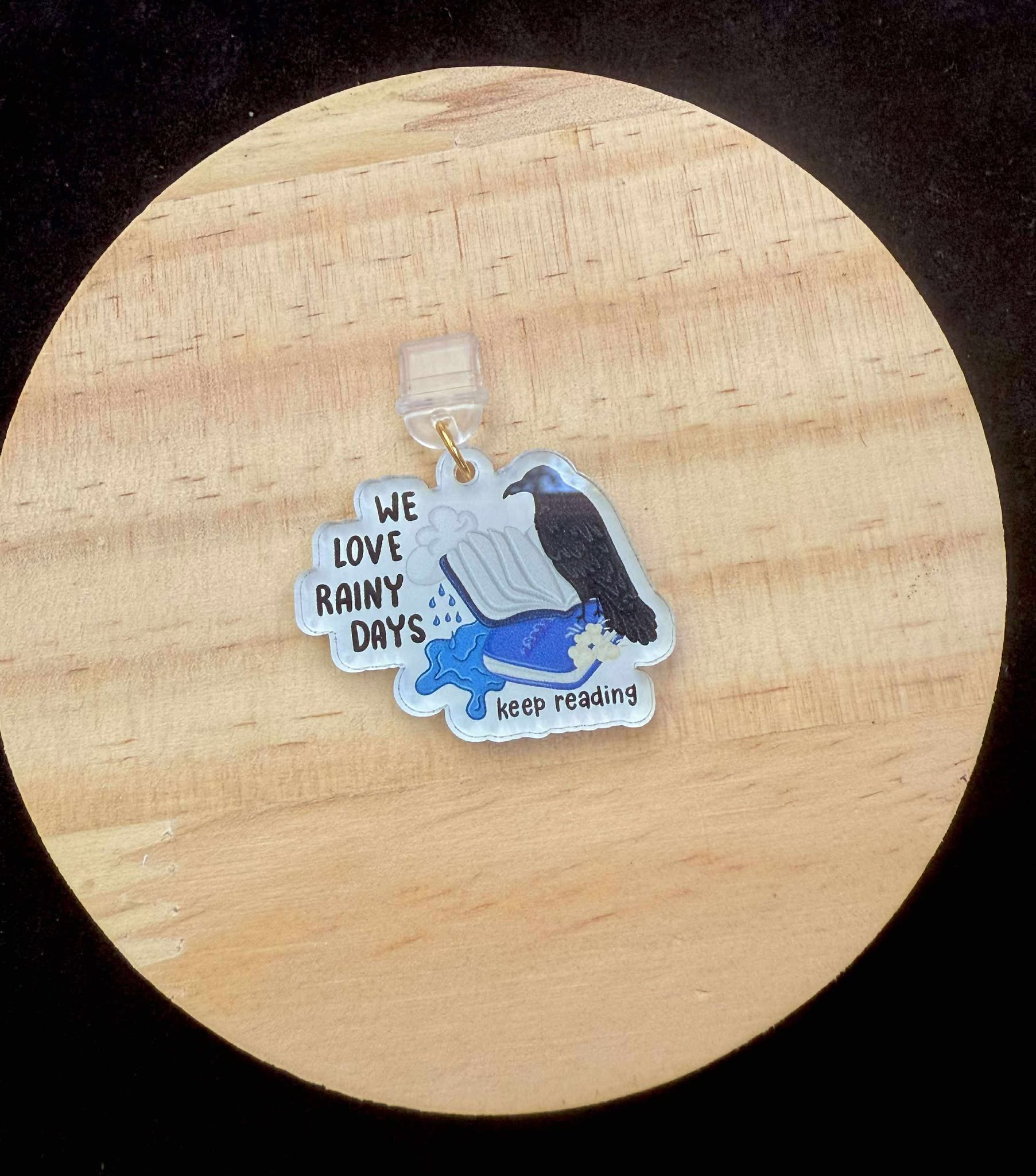 “We Love Rainy Days” Dust Plug Charm – With Keyring & Clasp (iPhone, USB-C, Micro USB)