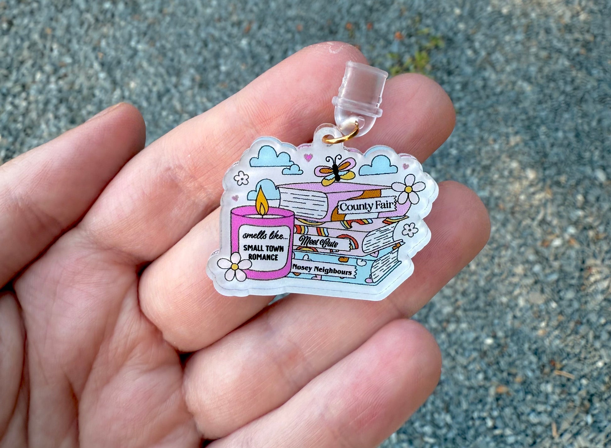 Small Town Romance Kindle Charm Dust Plug – Cozy Bookish Vibes Accessory