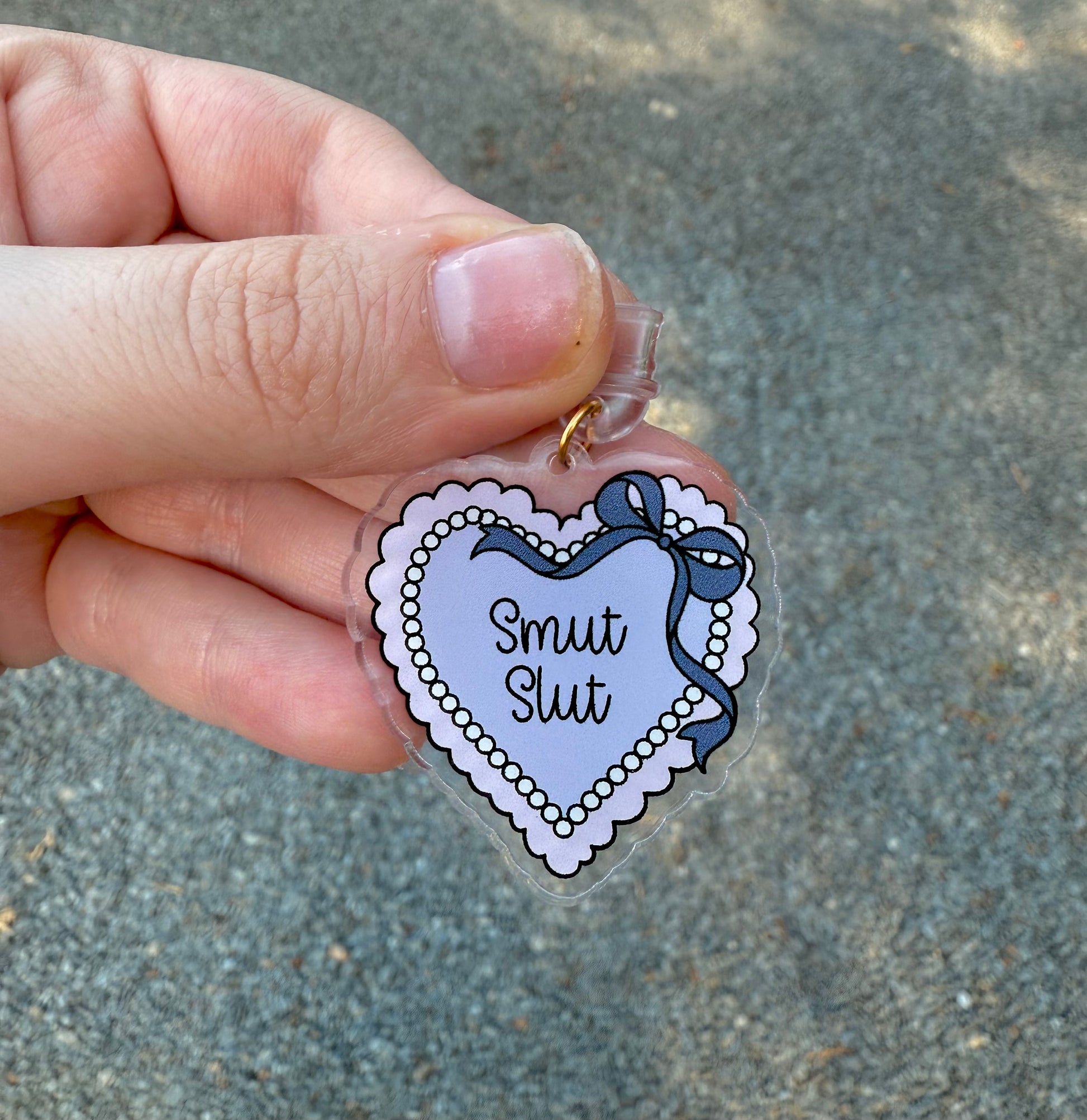 Smut Slut Kindle Charm Dust Plug – Heart Tag for E-Readers, Book Sleeves & Spicy Reads