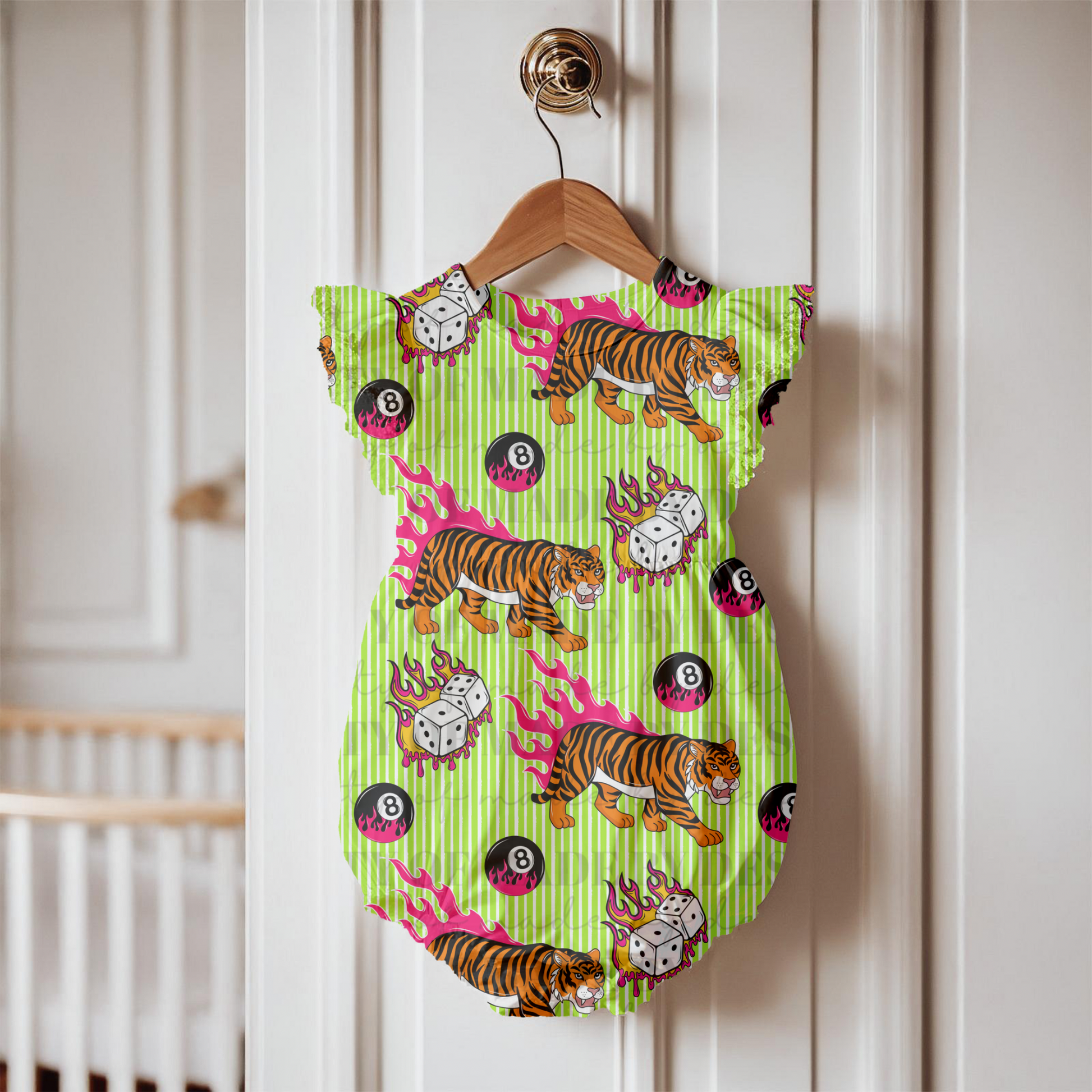 Tiger Dice & 8 Ball Flames Seamless PNG